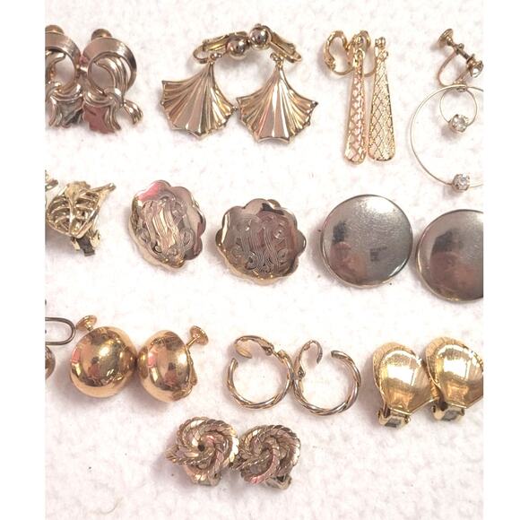 14 Pc Vtg Clip On Screw Back Earrings Silvertone Goldtone Button Dangle Hoops - Picture 3 of 9